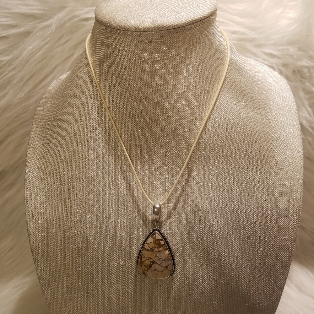 BRECCAITED MOOKAITE NECKLACE